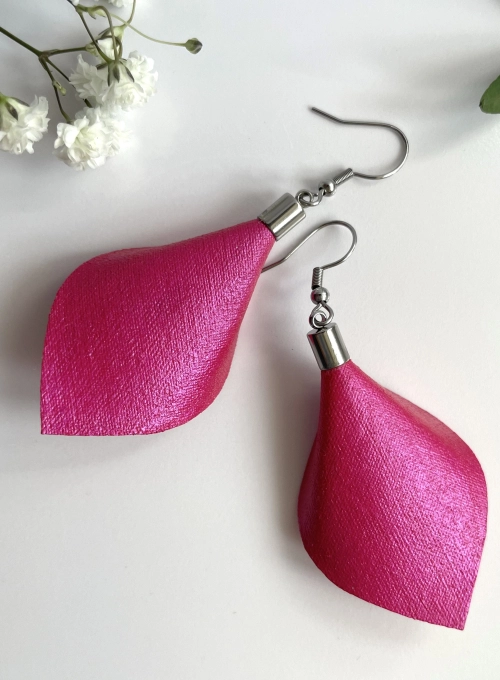 Sziromlevél fülbevaló -pink