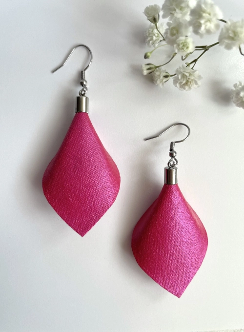 Sziromlevél fülbevaló -pink