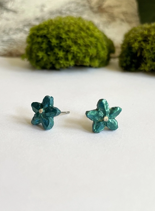 Kis virág fülbevaló - petrolkék (fémmentes változatban is kérheted)